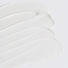 Cargar imagen en el visor de la galería, OIL CONTROL LIGHT SUNSCREEN CELIMAX