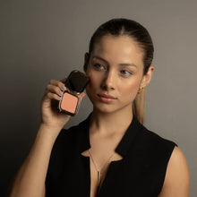Cargar imagen en el visor de la galería, RUBOR COMPACTO 1ST SCENE ATENEA