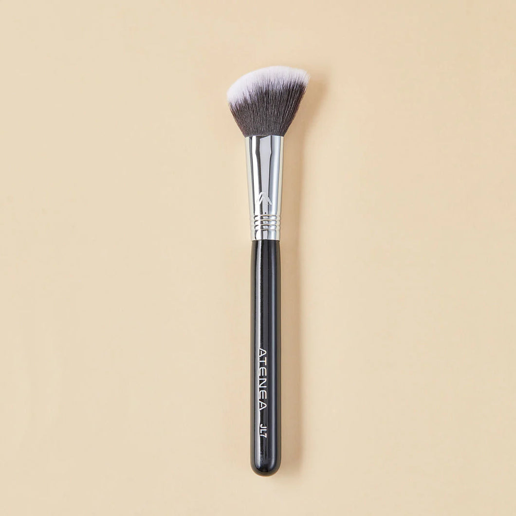 RUNWAY COLLECTION JL7 BROCHA PARA CONTORNO/ RUBOR ATENEA BEAUTY