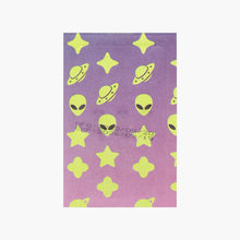 Cargar imagen en el visor de la galería, GLOW IN THE DARK PARCHE ACNE 36 PZAS CELAVI