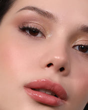 Cargar imagen en el visor de la galería, COSMIC DESIRE PALETA DE SOMBRAS MOIRA