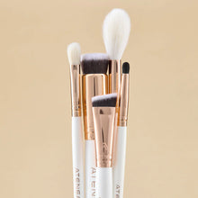 Cargar imagen en el visor de la galería, KIT DE BROCHAS FLAWLESS WHITE X 28 ATENEA BEAUTY