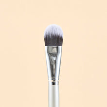 Cargar imagen en el visor de la galería, KIT DE BROCHAS DE MAQUILLAJE SILVER ATENEA BEAUTY