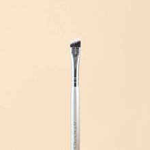 Cargar imagen en el visor de la galería, KIT DE BROCHAS DE MAQUILLAJE SILVER ATENEA BEAUTY