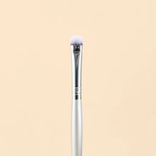 Cargar imagen en el visor de la galería, KIT DE BROCHAS DE MAQUILLAJE SILVER ATENEA BEAUTY