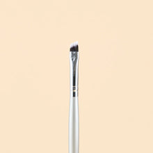 Cargar imagen en el visor de la galería, KIT DE BROCHAS DE MAQUILLAJE SILVER ATENEA BEAUTY