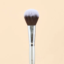 Cargar imagen en el visor de la galería, KIT DE BROCHAS DE MAQUILLAJE SILVER ATENEA BEAUTY