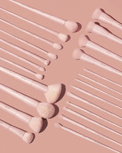 Cargar imagen en el visor de la galería, VEGAN BRUSHES BEAUTY CREATIONS