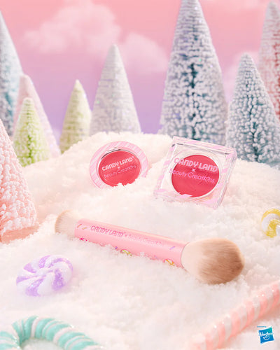 SWEET GIRL SET DE RUBOR Y BROCHA CANDYLAND X BEAUTY CREATIONS