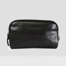Cargar imagen en el visor de la galería, BLACK COSMETIC GLAM POUCH BEAUTY CREATIONS