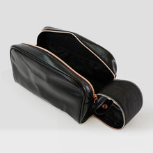 Cargar imagen en el visor de la galería, BLACK COSMETIC GLAM POUCH BEAUTY CREATIONS