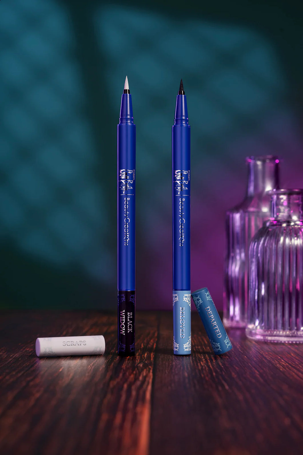 HAUTING SPELL SCRAPS/BLACK WIDOW DELINEADOR LIQUIDO DOBLE PUNTA TIM BURTONS CORPSE BRIDE X BEAUTY CREATIONS