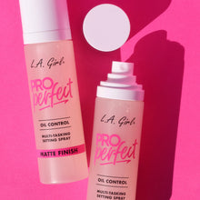 Cargar imagen en el visor de la galería, PRO PERFECT LONG WEAR SETTING SPRAY L.A GIRL