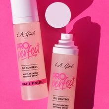 Cargar imagen en el visor de la galería, PRO PERFECT LONG WEAR SETTING SPRAY L.A GIRL