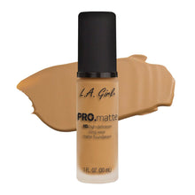 Cargar imagen en el visor de la galería, PRO.MATTE FOUNDATION TONO SOFT BEIGE L.A GIRL
