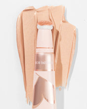 Cargar imagen en el visor de la galería, FLAWLESS LIQUID HIGHLIGHT GLOW UP WANDS BEAUTY CREATIONS