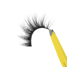 Cargar imagen en el visor de la galería, LUCIA FAUX MINK LASHES JLASH X LUIS TORRES VOL.3