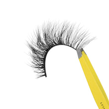 Cargar imagen en el visor de la galería, MARIANA FAUX LASHES JLASH X LUIS TORRES VOL.3