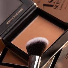 Cargar imagen en el visor de la galería, MATTE BRONZER 1ST SCENE ATENEA BEAUTY