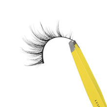 Cargar imagen en el visor de la galería, SANDRA FAUX MINK LASHES JLASH X LUIS TORRES VOL.3
