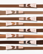 Cargar imagen en el visor de la galería, FLAWLESS STAY LIQUID CONTOUR SCULPT UP WANDS BEAUTY CREATIONS