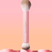 Cargar imagen en el visor de la galería, LIQUID BLUSH BROCHA DOBLE PARA RUBOR BEAUTY CREATIONS