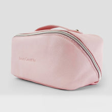 Cargar imagen en el visor de la galería, THE TRAVEL PINK BAG BEAUTY CREATIONS