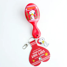 Cargar imagen en el visor de la galería, SOFT KNIT MINI HAIR BRUSH WITH KEYCHAIN PEANUTS X CELAVI