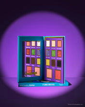 Cargar imagen en el visor de la galería, IF LOOKS COULD KILL PALETA DE SOMBRAS GOOSEBUMPS X BEAUTY CREATIONS